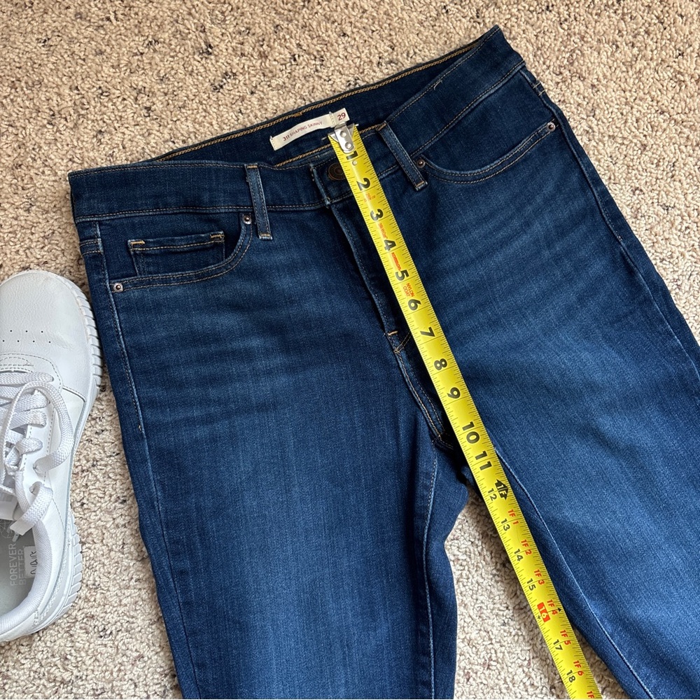 Levi Strauss Co. women’s Dark wash 311 shaping skinny jeans, size 29 - Picture 8 of 11